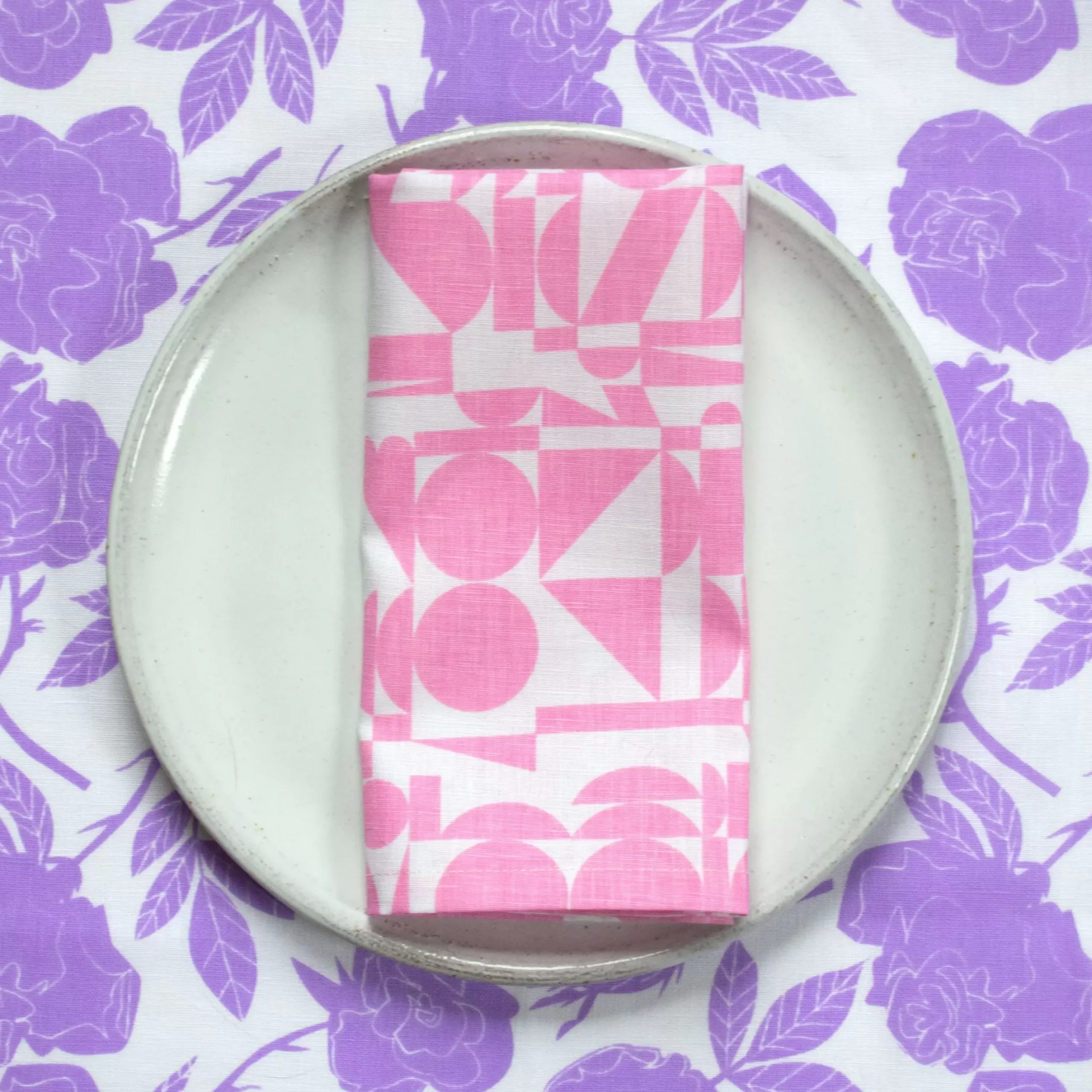 Flash Sale A Pair Of Soft Pink Geometrics Linen Napkins Napkins
